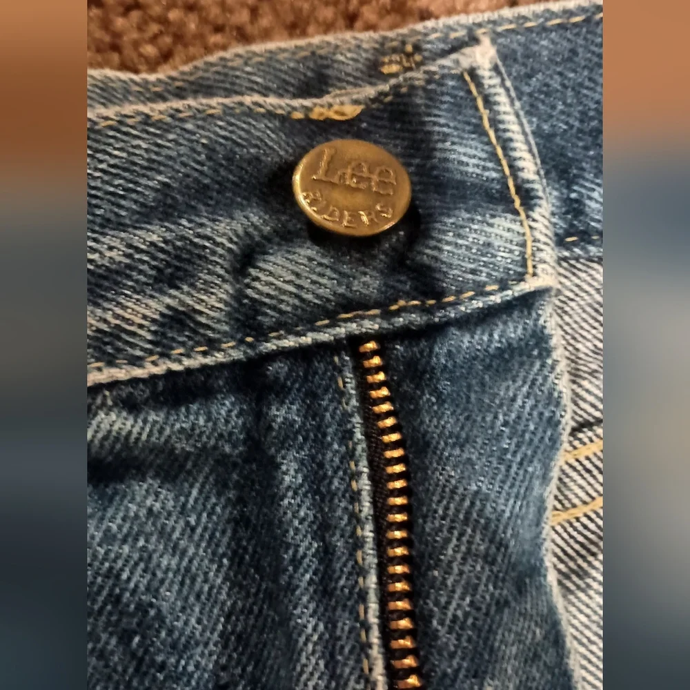 Lee Riders Cuffed Capris - Picture 3 of 6